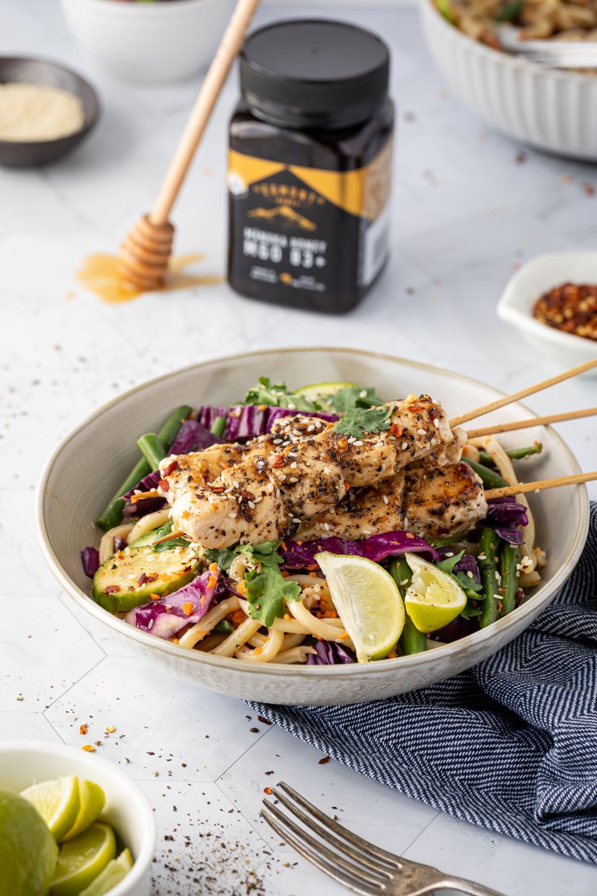 Egmont Honey – Honey chicken noodle salad