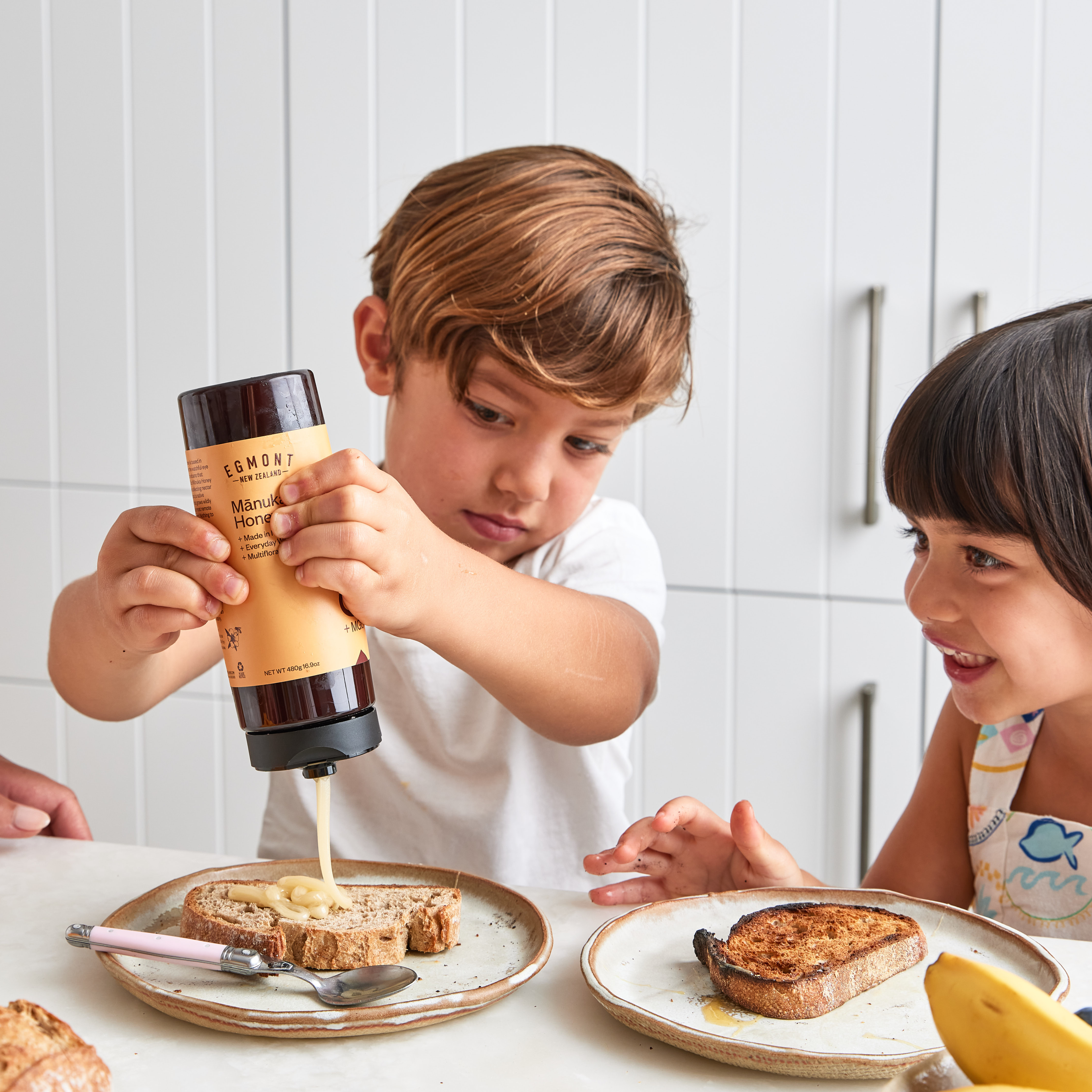 Squeezy, convenent, no-mess multifloral honey