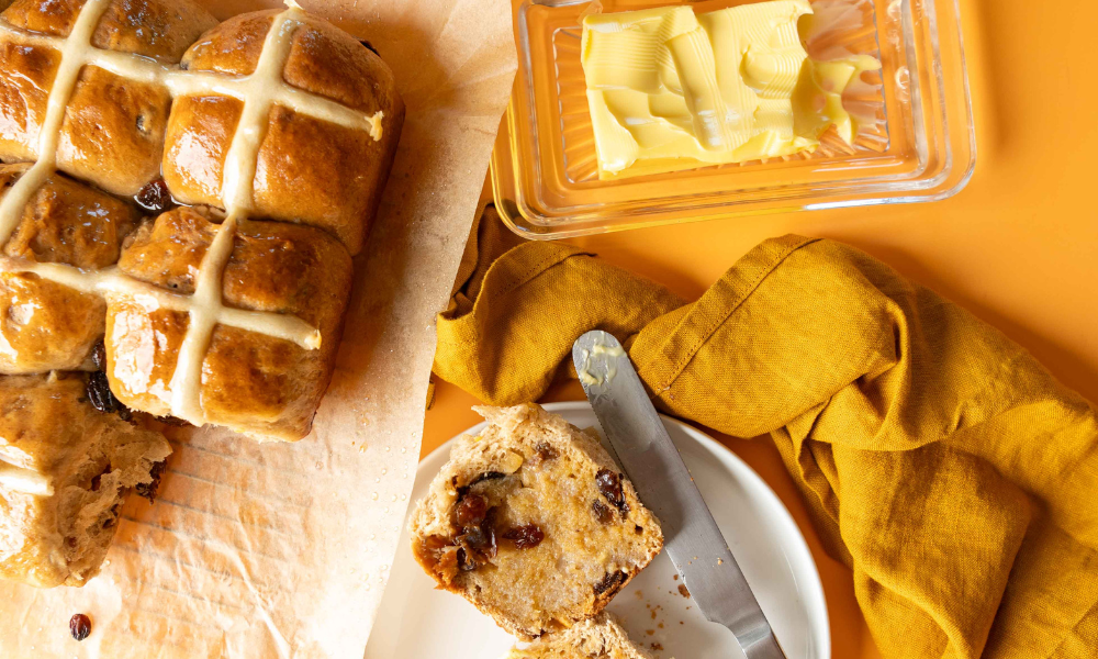 Egmont Honey Hot Cross Buns