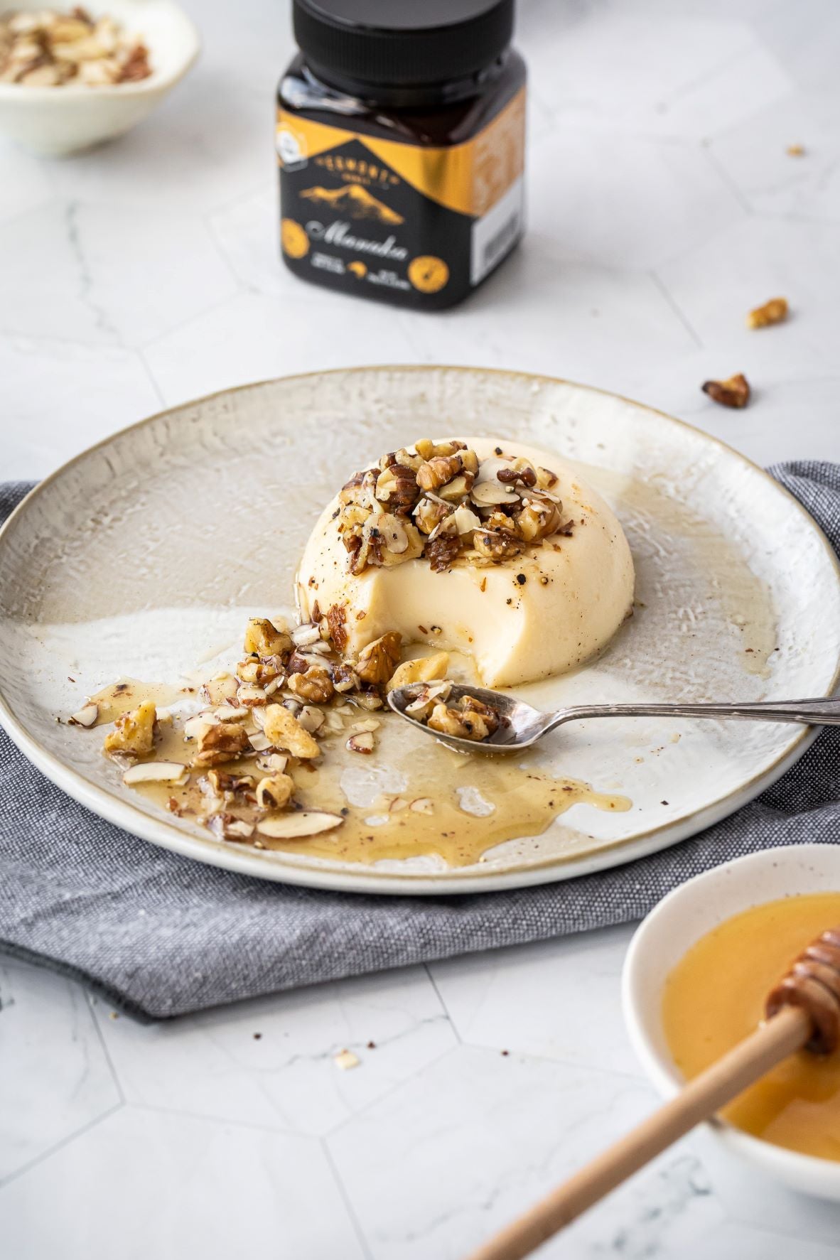 Egmont Honey – Honey & Almond Pannacotta